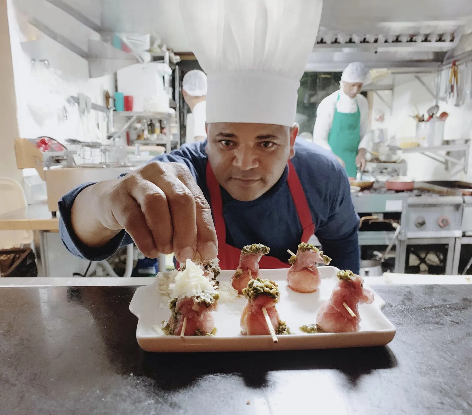 Au restaurant Larriquerrí, le chef Iranildo Santana propose des plats typiques, comme ces