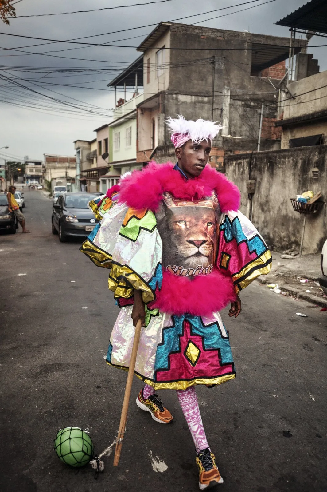 C’est pour animer leurs propres quartiers, bien loin du glamour du sud de Rio, que les bate-bolas